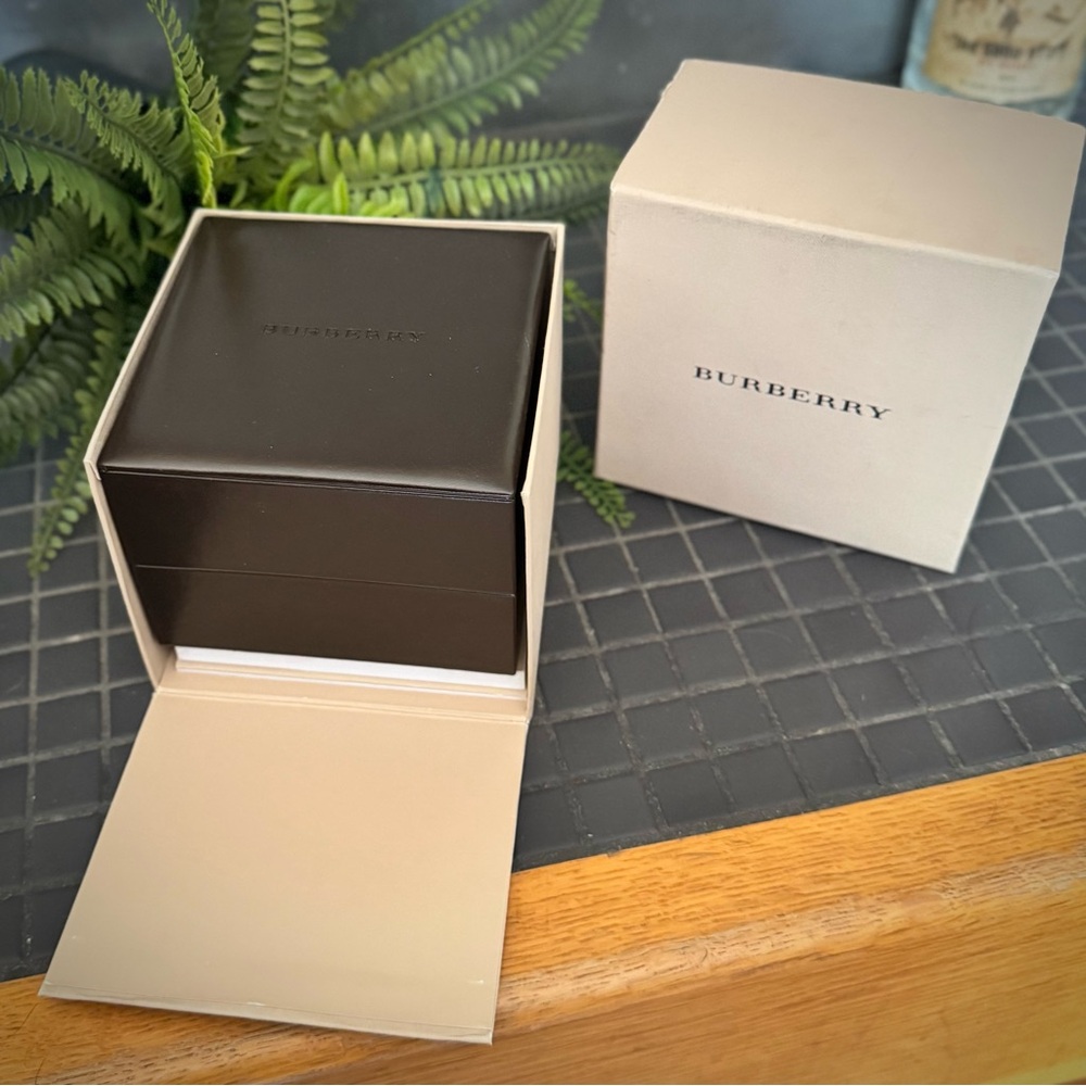 Burberry BU7602 Endurance Chronograph Black/Steel Men’s Watch - Picture 7 of 15